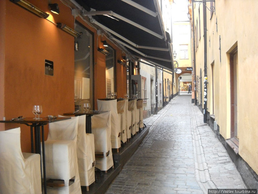 Кафе поутру пустуют Стокгольм, Швеция Кафе поутру пустуют Стокгольм, Швеция