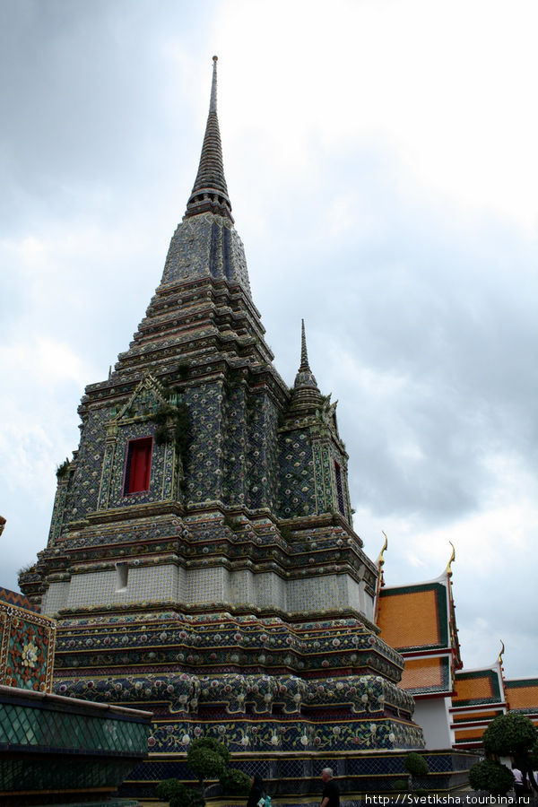 Ступы монастыря Ват Пхо Бангкок, Таиланд