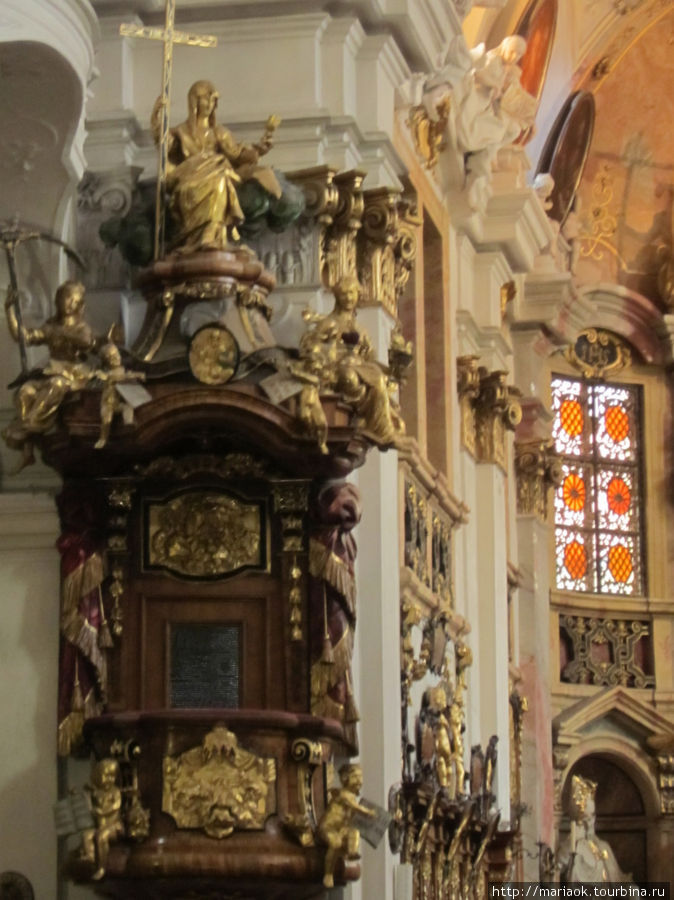 Церковь  Мари-Химмельфальт Дюрнштайн, Австрия