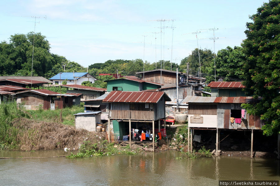 Плавучие дома на случай наводнения Лоп-Бури, Таиланд