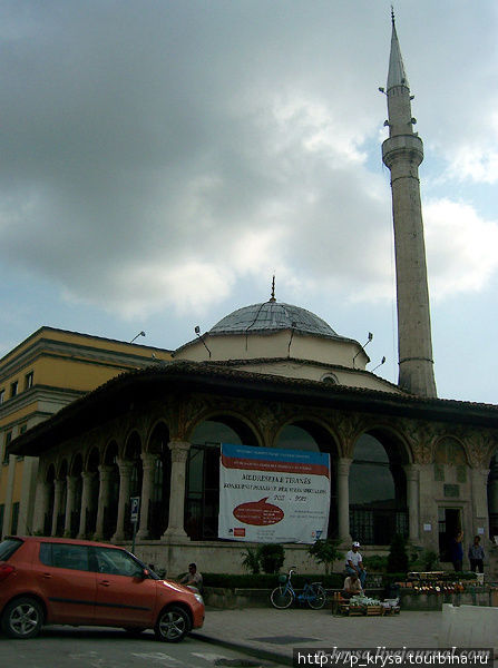 Главная мечеть города — мечеть Этем Бея. Тирана, Албания