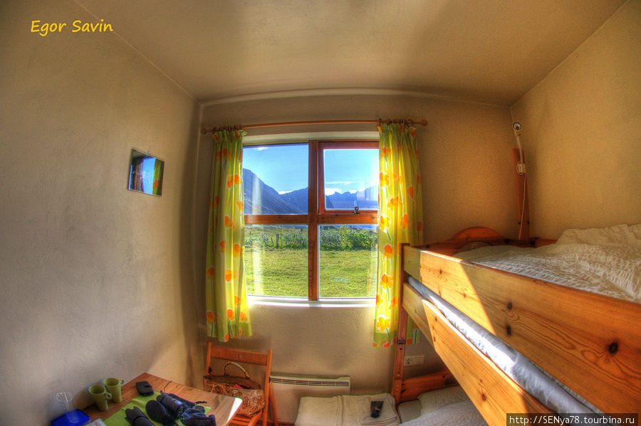 Так понравившийся нам guesthouse Dynjandi — вид из окна Южная Исландия, Исландия
