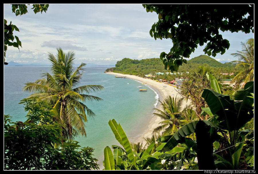 White Beach Пуэрто Галера. Вид со смотровой площадки. Остров Миндоро, Филиппины