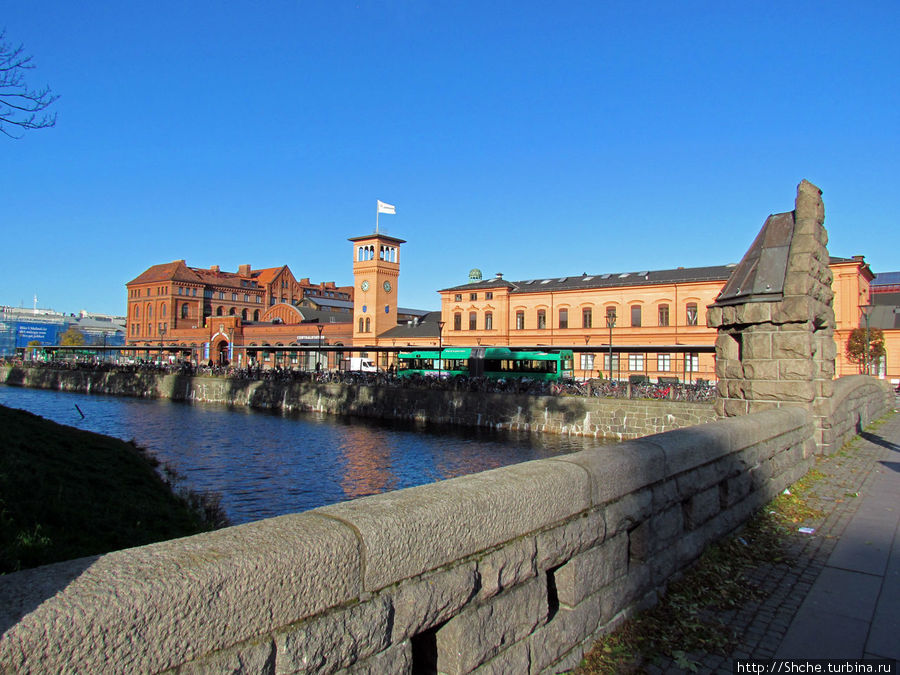 Вокзал с моста Centralbron Вокзал с моста Centralbron