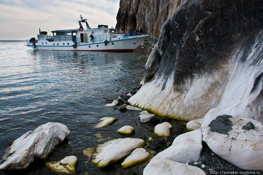 За уходящим льдом Байкала -2011 Листвянка, Россия