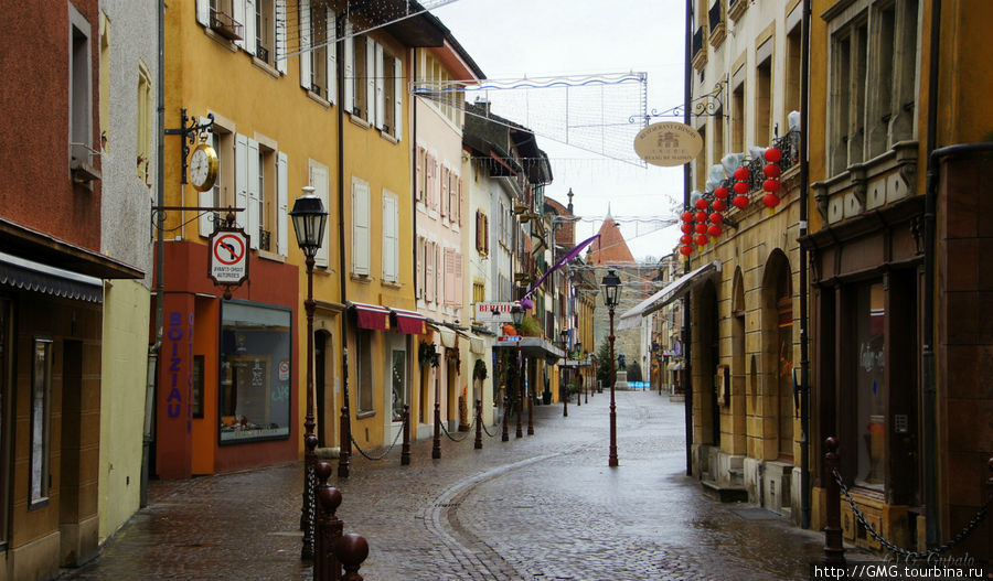 Уездный городок с термами Ивердон-Ле-Бэн, Швейцария