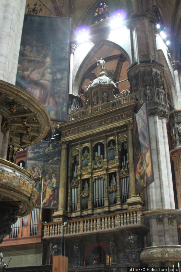 Внутри собора Милан, Италия