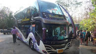 Вот на таких шикарных автобусах возят в Тайланде на экскурсии.