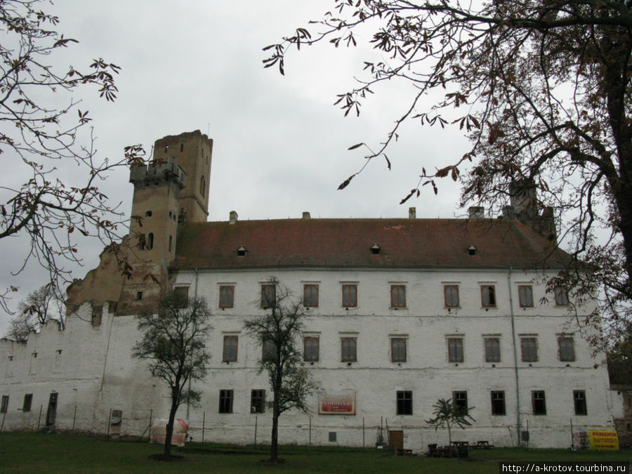 Замок б.у. Бржецлав, Чехия