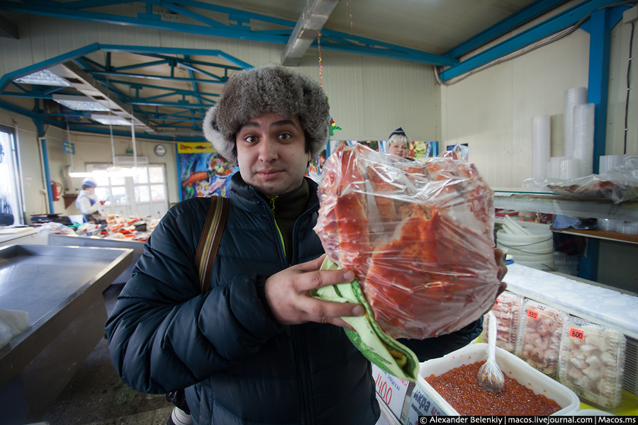 Подержать краба — и то счастье. Продолжу и дальше кушать оранжево-белые рыбные палочки из минтая :) Петропавловск-Камчатский, Россия
