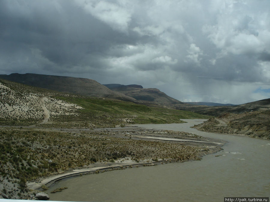 Мы опять въехали в дождь... Мы опять въехали в дождь...