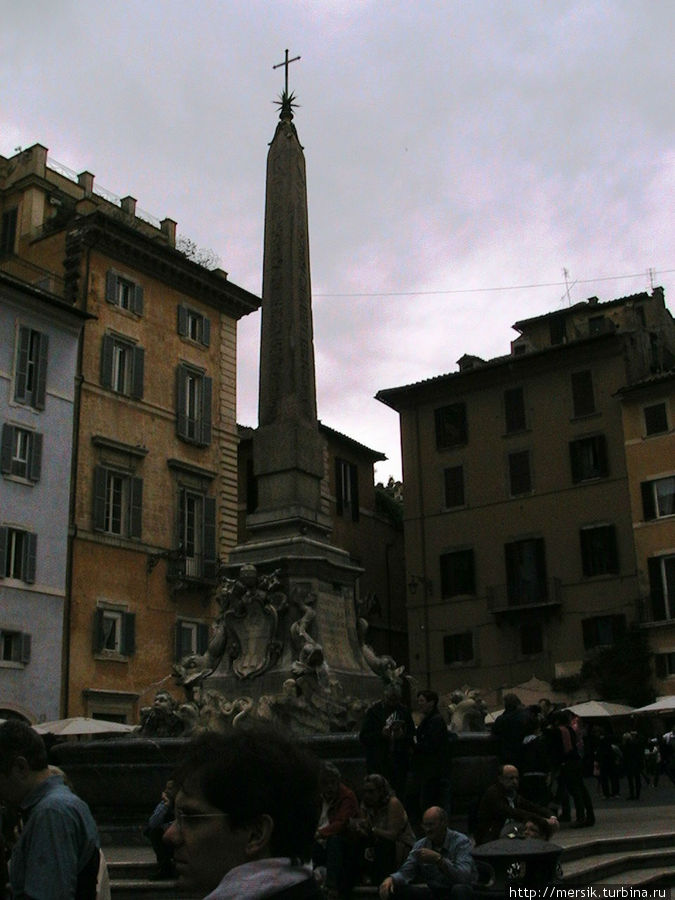 Площадь Навона: фонтаны и Египетский обелиск Рим, Италия