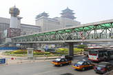 Пешеходный мост к вокзалу
