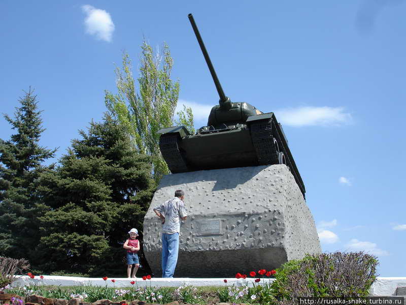 Памятник танкистам Матвеев-Курган, Россия