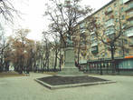 Памятник Пушкину. Вид со стороны Пушкинской улицы.