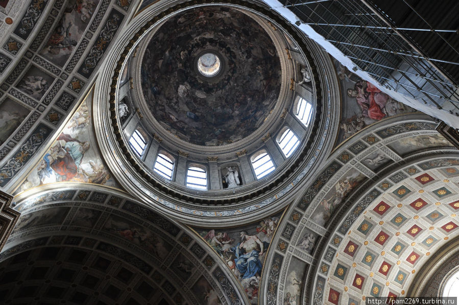 Купол Базилики Мантуя, Италия