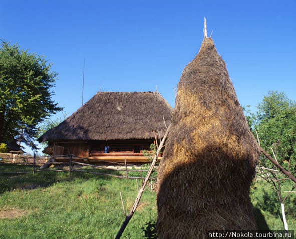 Гуцульская крестьянская хата Ужгород, Украина
