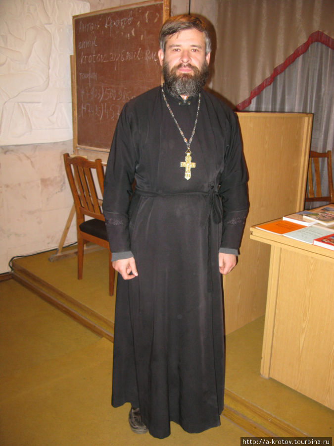 Священник, отец Виталий, организатор моей лекции в библиотеке Ровно Ровно, Украина