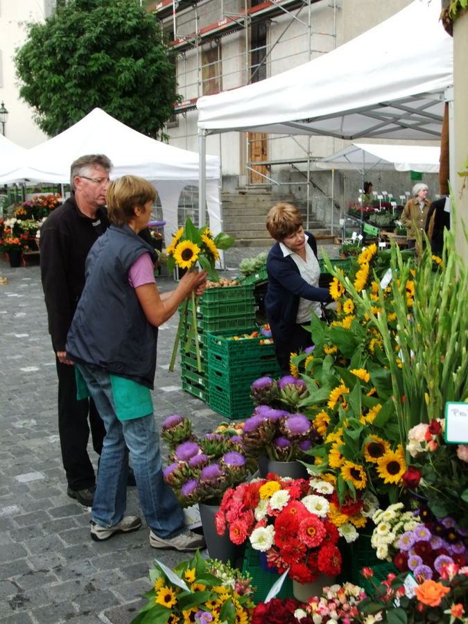 Субботний рынок в Люцерне Люцерн, Швейцария