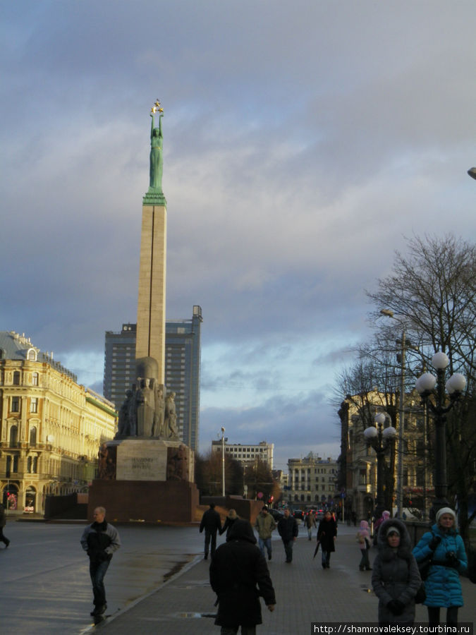 Прогулки по Риге Рига, Латвия Прогулки по Риге Рига, Латвия