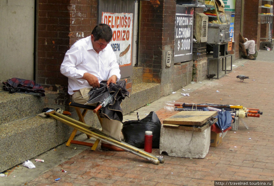 Чистильщики обуви (и не только) на улицах Боготы