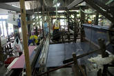 Ткацкий станок на шелковой фабрике
