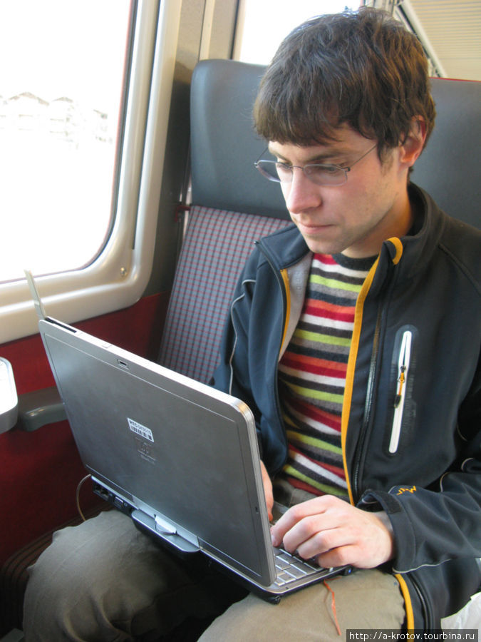 Обитатели Швейцарии даже в поезде не расстаются с ноутбуками Бриг, Швейцария
