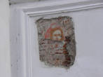 Остатки старых росписей на внешней стене собоа Успения Святой Богородицы