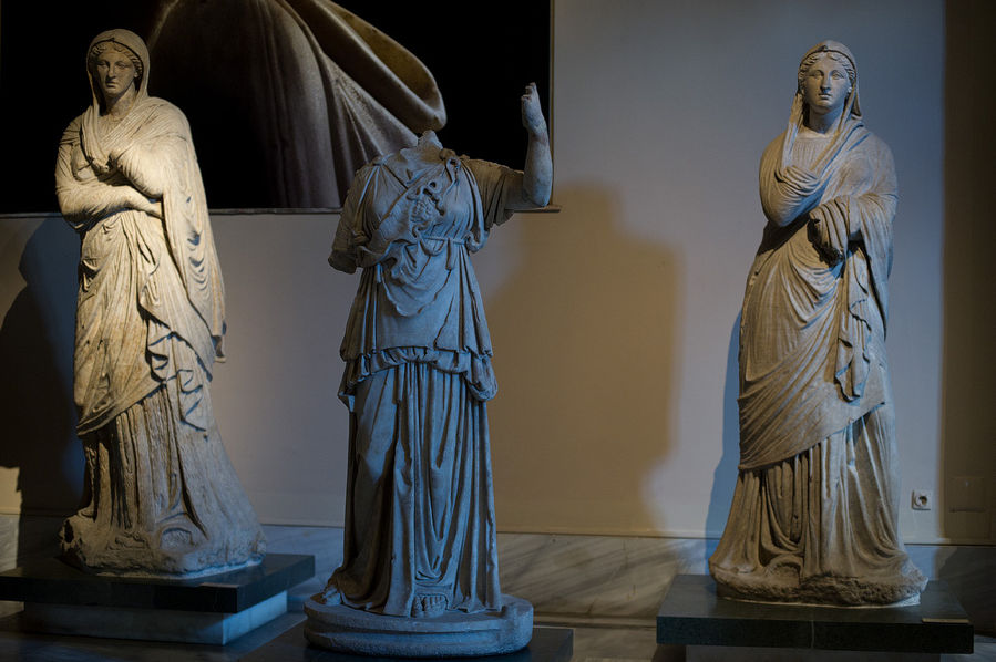 Статуи Статуи