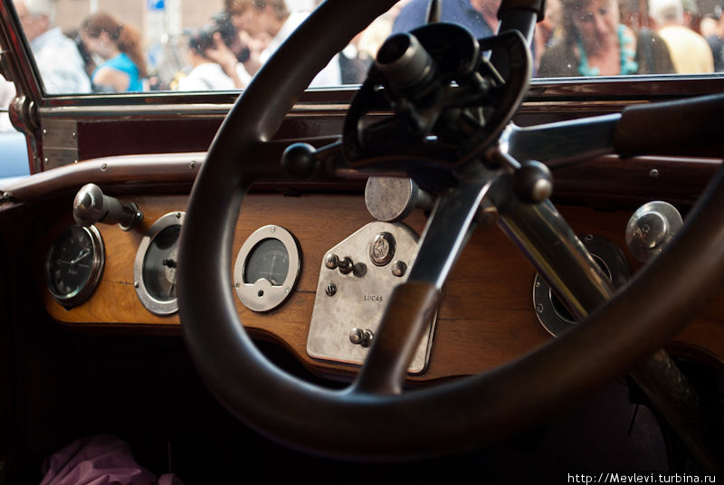 В Риге уникальные довоенные автомашины „Rolls Royce” Рига, Латвия В Риге уникальные довоенные автомашины „Rolls Royce” Рига, Латвия