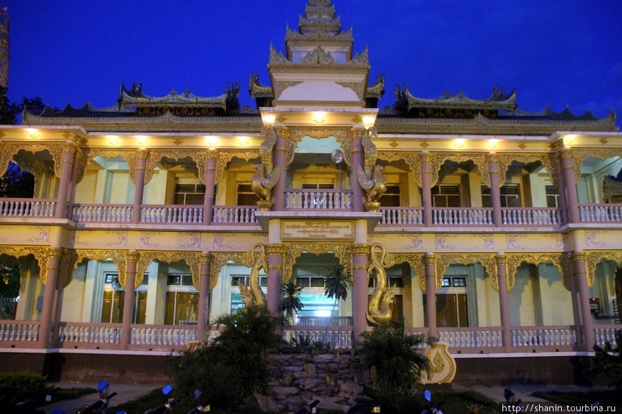 Административное здание на территории пагоды Шве Сиен Кхон Монива, Мьянма