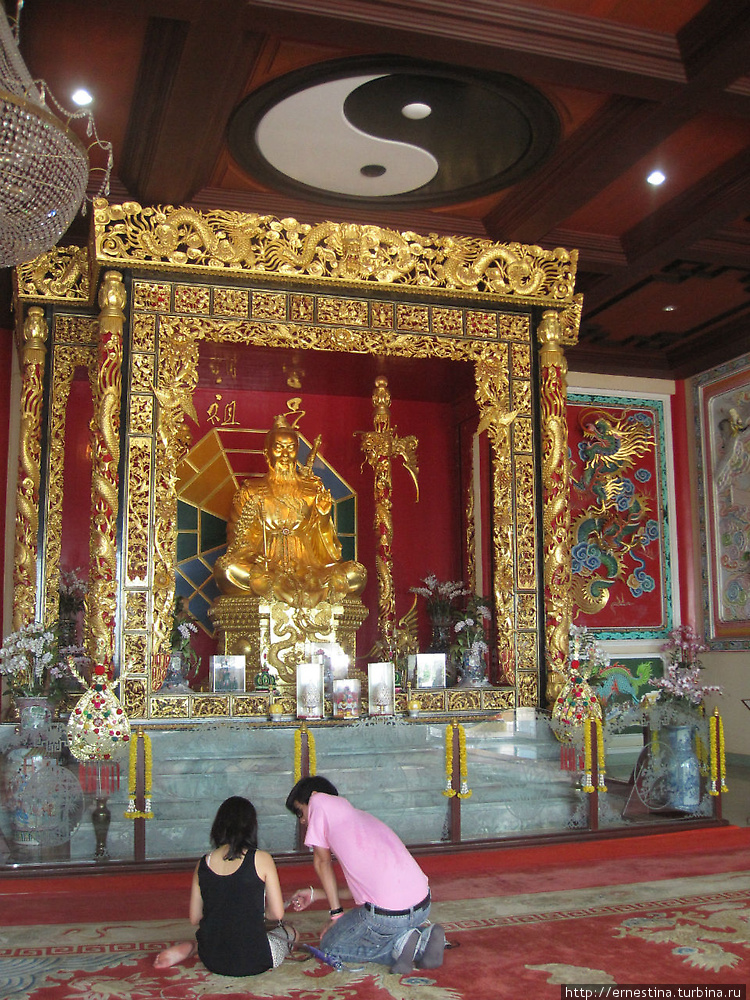 статуя Будды на 3-ем уров