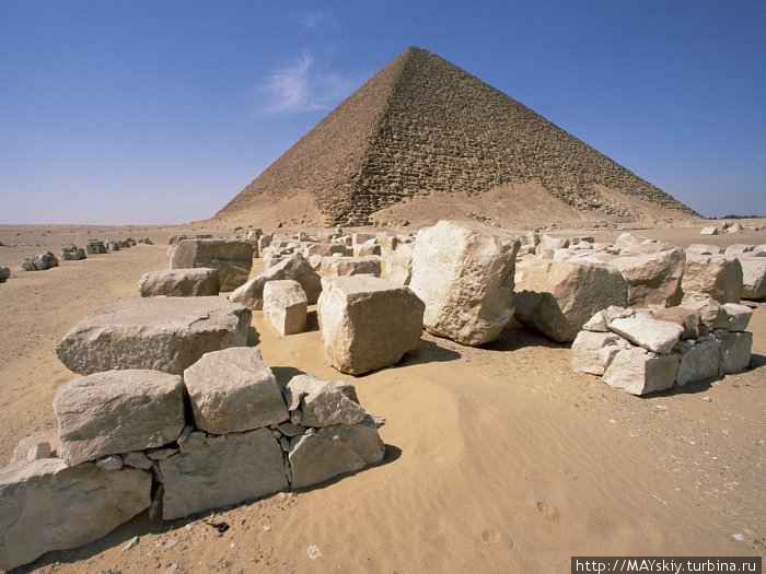 Египетские пирамиды - одно из семи чудес Света...