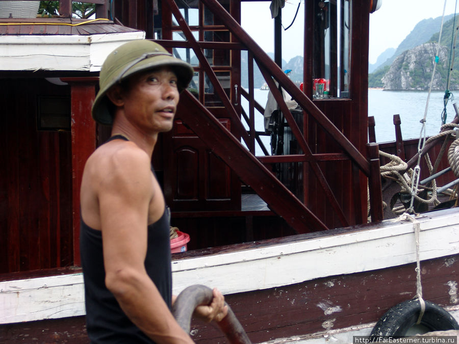 Местный рыбак Халонг бухта, Вьетнам