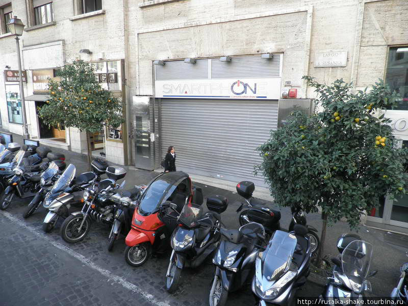 Площадь Барберини Рим, Италия Площадь Барберини Рим, Италия