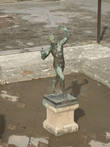 Знаменитая статуэтка Фавн. Знал ли владелец виллы, покупая ее и устанавливая, что она в историю войдет?