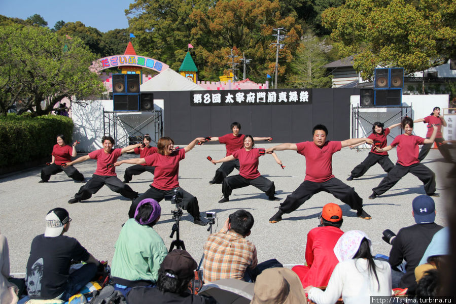 Фестиваль настоящего танца Дадзайфу, Япония