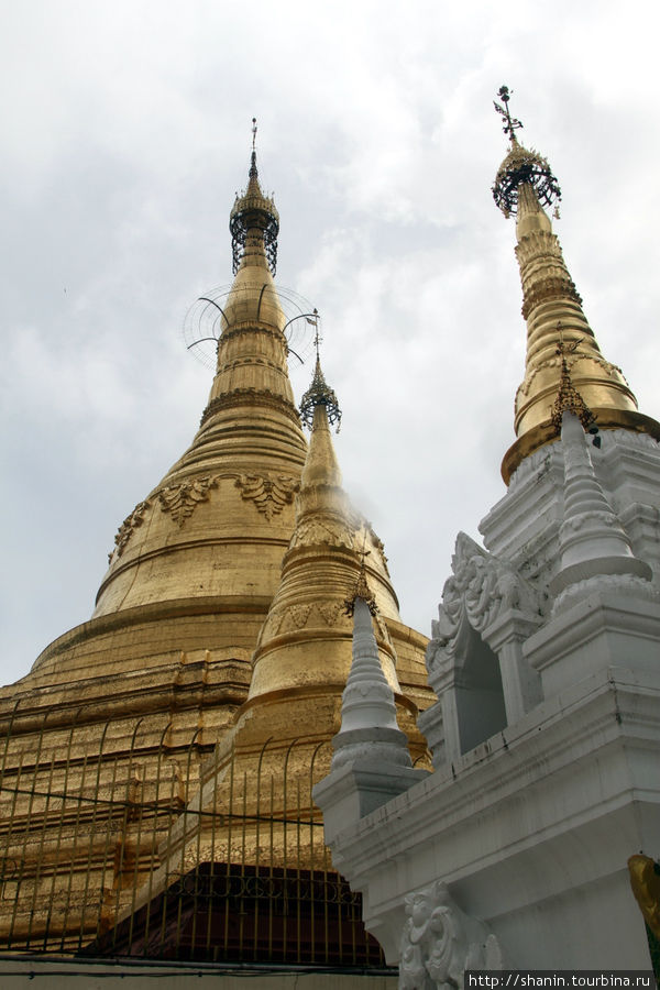 Самая главная ступа Мьянмы Янгон, Мьянма