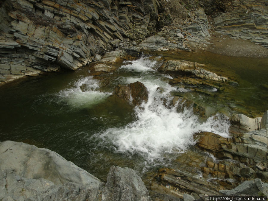 Водопад Гук — можно купаться, при желании