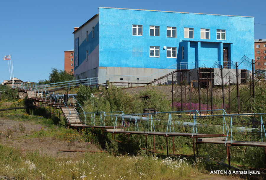 Мосты и лестницы. Дудинка, Россия