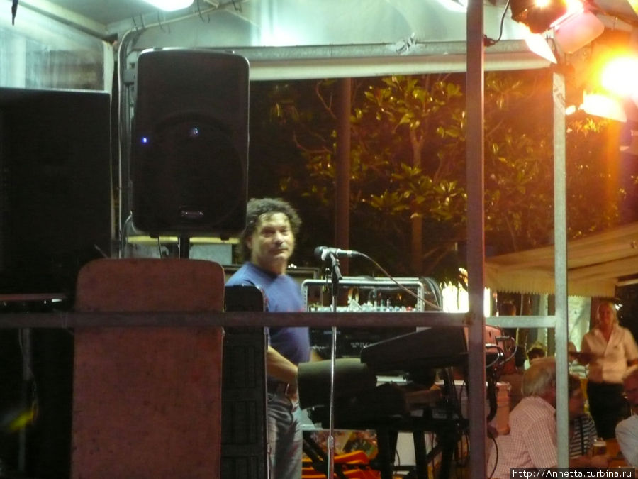 Итальянец, певший нам по вечерам. Санта-Сусанна, Испания