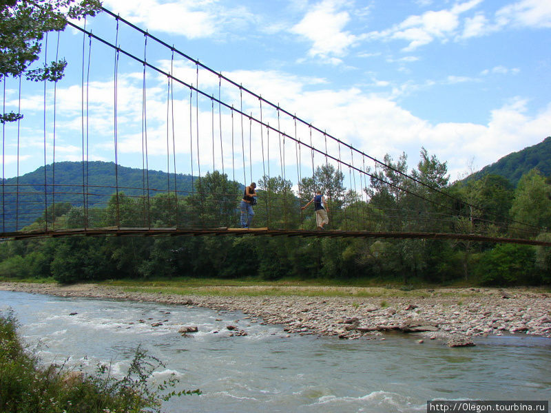 Висячий мост через Белую Каменномостский, Россия