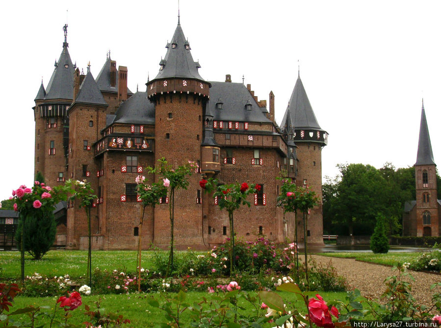 Замок Де Хаар — современный средневековый замок Хаарзюленс, Нидерланды