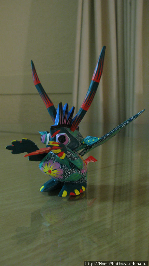 Такие вот сувениры делают местные жители после распития мескаля... Такие вот сувениры делают местные жители после распития мескаля...