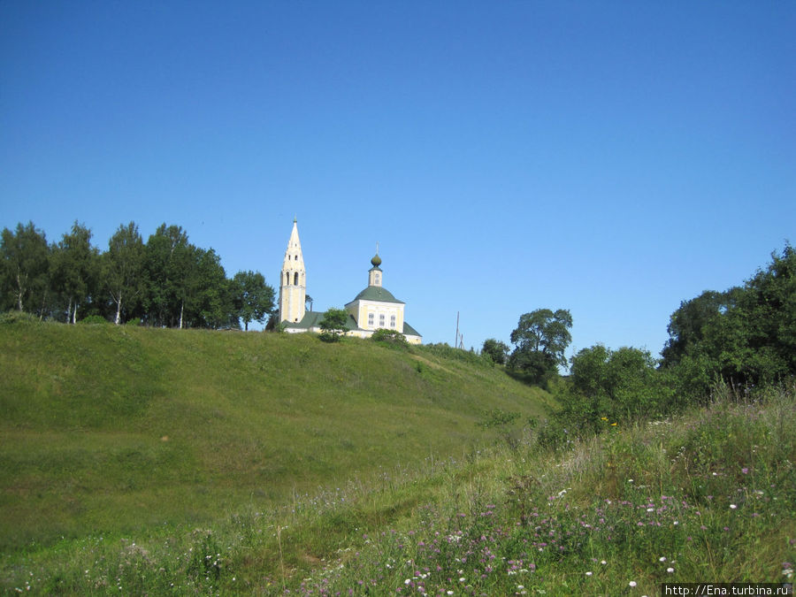 Троицкая церковь на холме Тутаев, Россия