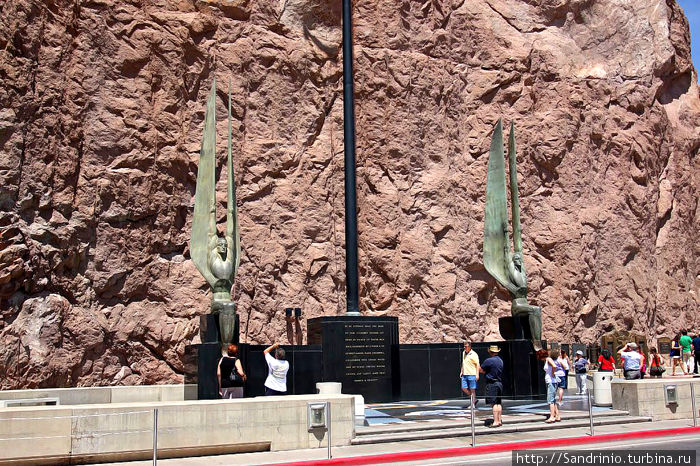 Дамба Гувера, Невада/Аризона Лас-Вегас, CША Дамба Гувера, Невада/Аризона Лас-Вегас, CША