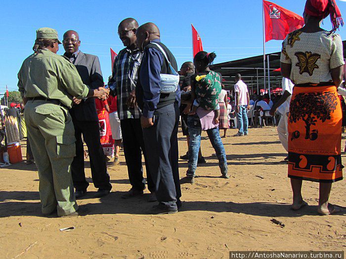 Мозамбике Ойе! Мапуту, Мозамбик Мозамбике Ойе! Мапуту, Мозамбик