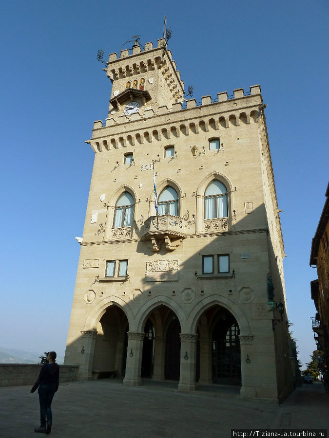Башня с часами Сан-Марино, Сан-Марино