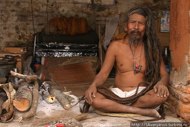 Йоги — садху. Пашупатинатх Катманду, Непал