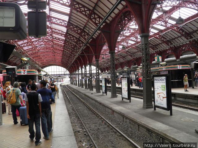 Вокзал Копенгагена – приглашение к путешествию Копенгаген, Дания Вокзал Копенгагена – приглашение к путешествию Копенгаген, Дания